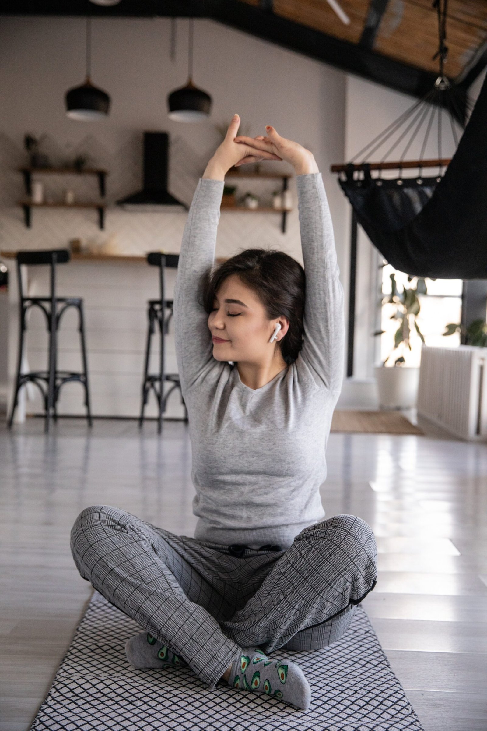 How Does Adopting A Mindful Approach To Eating Contribute To Relaxation?