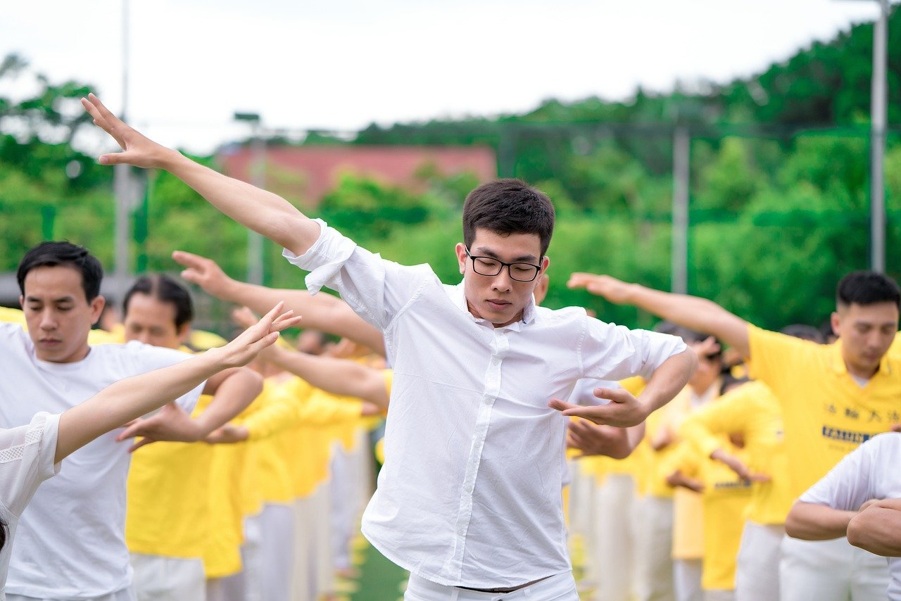 How Does The Practice Of Qigong Contribute To Relaxation And Energy Flow?